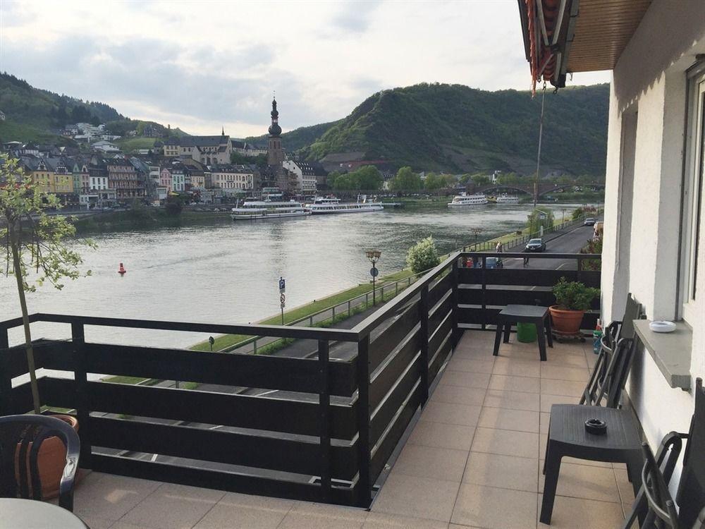 Ferienwohnungen Haus Zur Linde Cochem Bagian luar foto